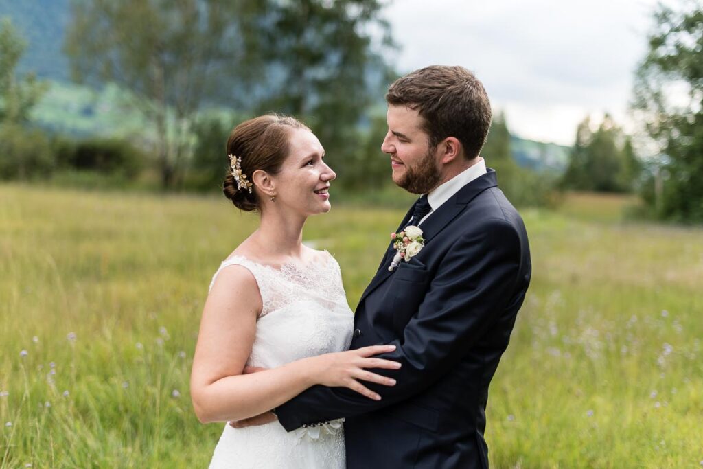 Trauung Kehrsiten Dorf Hochzeitsapero Schifflände Stansstad Hochzeitsfest Hotel Alpenclub Engelberg Hochzeitsfotograf Nidwalden Hochzeitsfotograf Obwalden