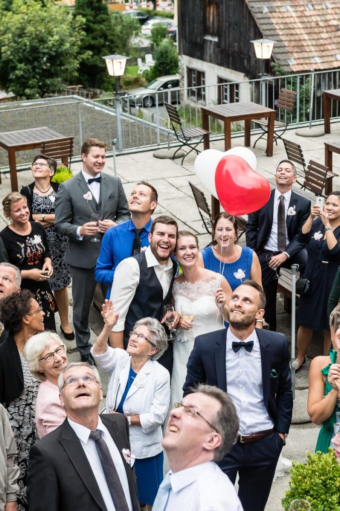 Trauung Kehrsiten Dorf Hochzeitsapero Schifflände Stansstad Hochzeitsfest Hotel Alpenclub Engelberg Hochzeitsfotograf Nidwalden Hochzeitsfotograf Obwalden