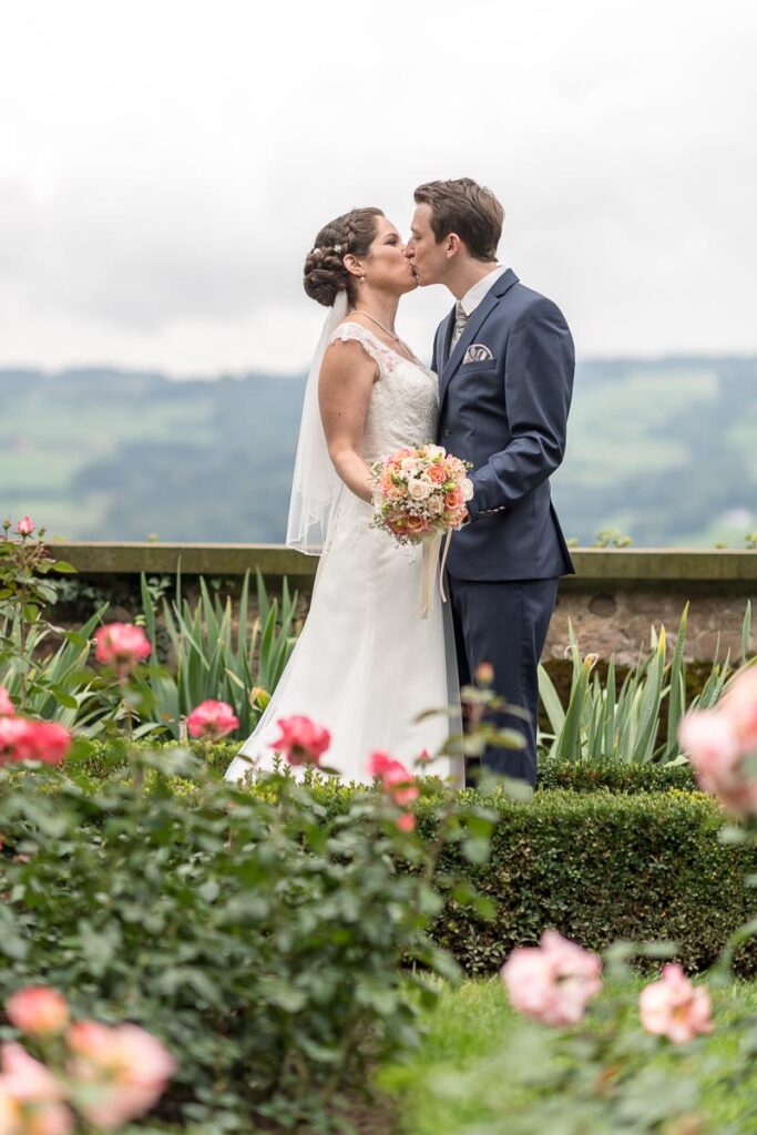 Trauung Schloss Heidegg Gelfingen Apero Schloss Heidegg Gelfingen Nachtessen Hotel Restaurant Schifflände Birrwil Hochzeitsfotograf Luzern Hochzeitsfotograf Aargau