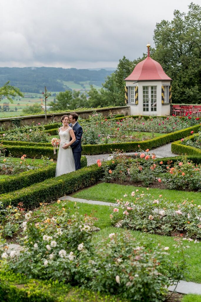 Trauung Schloss Heidegg Gelfingen Apero Schloss Heidegg Gelfingen Nachtessen Hotel Restaurant Schifflände Birrwil Hochzeitsfotograf Luzern Hochzeitsfotograf Aargau