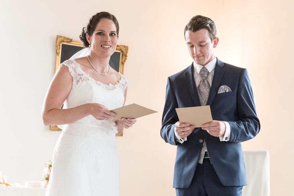 Trauung Schloss Heidegg Gelfingen Apero Schloss Heidegg Gelfingen Nachtessen Hotel Restaurant Schifflände Birrwil Hochzeitsfotograf Luzern Hochzeitsfotograf Aargau