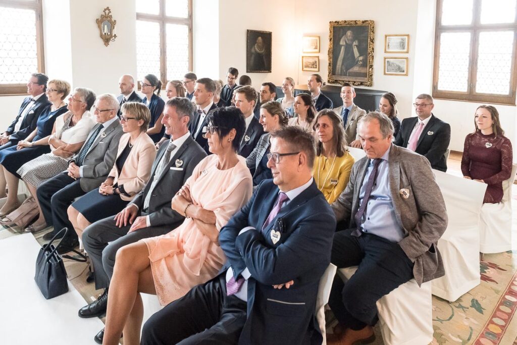 Trauung Schloss Heidegg Gelfingen Apero Schloss Heidegg Gelfingen Nachtessen Hotel Restaurant Schifflände Birrwil Hochzeitsfotograf Luzern Hochzeitsfotograf Aargau