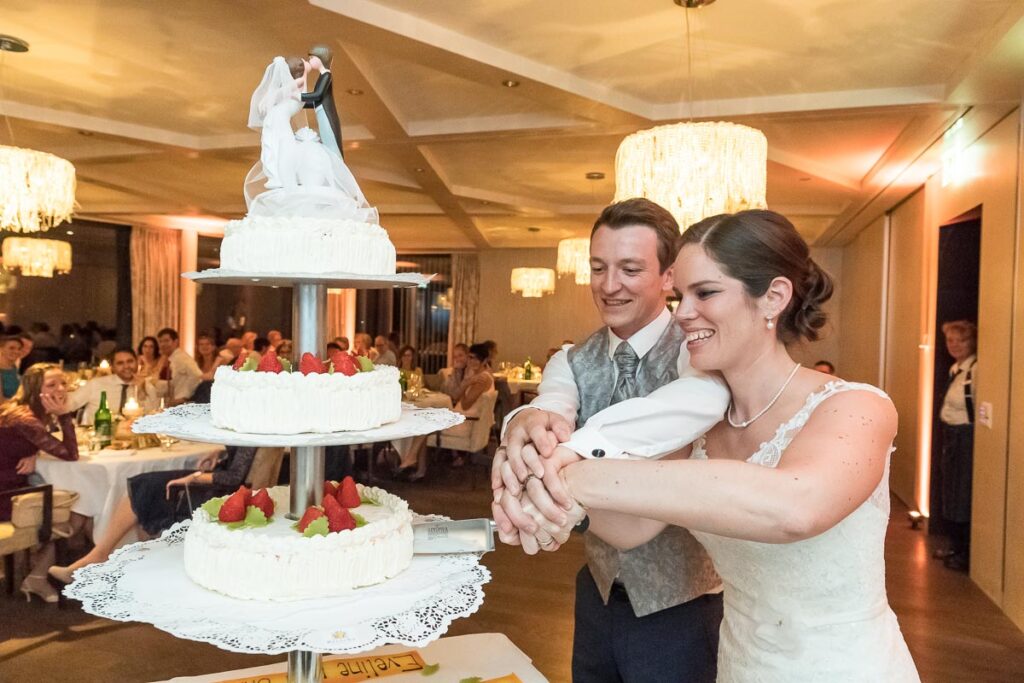 Trauung Schloss Heidegg Gelfingen Apero Schloss Heidegg Gelfingen Nachtessen Hotel Restaurant Schifflände Birrwil Hochzeitsfotograf Luzern Hochzeitsfotograf Aargau