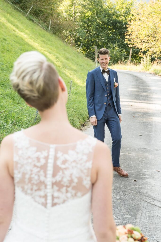 Hochzeit im Höfli in Stans mit anschliessendem Apero Fotoshooting mit Brautpaar in Buochs im Neuseeland Hochzeitsfest in Beckenried Hochzeitsfotograf Nidwalden