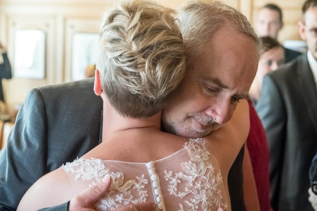 Hochzeit im Höfli in Stans mit anschliessendem Apero Fotoshooting mit Brautpaar in Buochs im Neuseeland Hochzeitsfest in Beckenried Hochzeitsfotograf Nidwalden