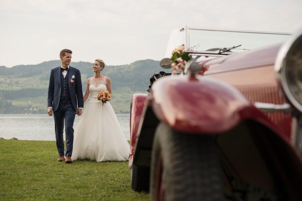 Hochzeit im Höfli in Stans mit anschliessendem Apero Fotoshooting mit Brautpaar in Buochs im Neuseeland Hochzeitsfest in Beckenried Hochzeitsfotograf Nidwalden