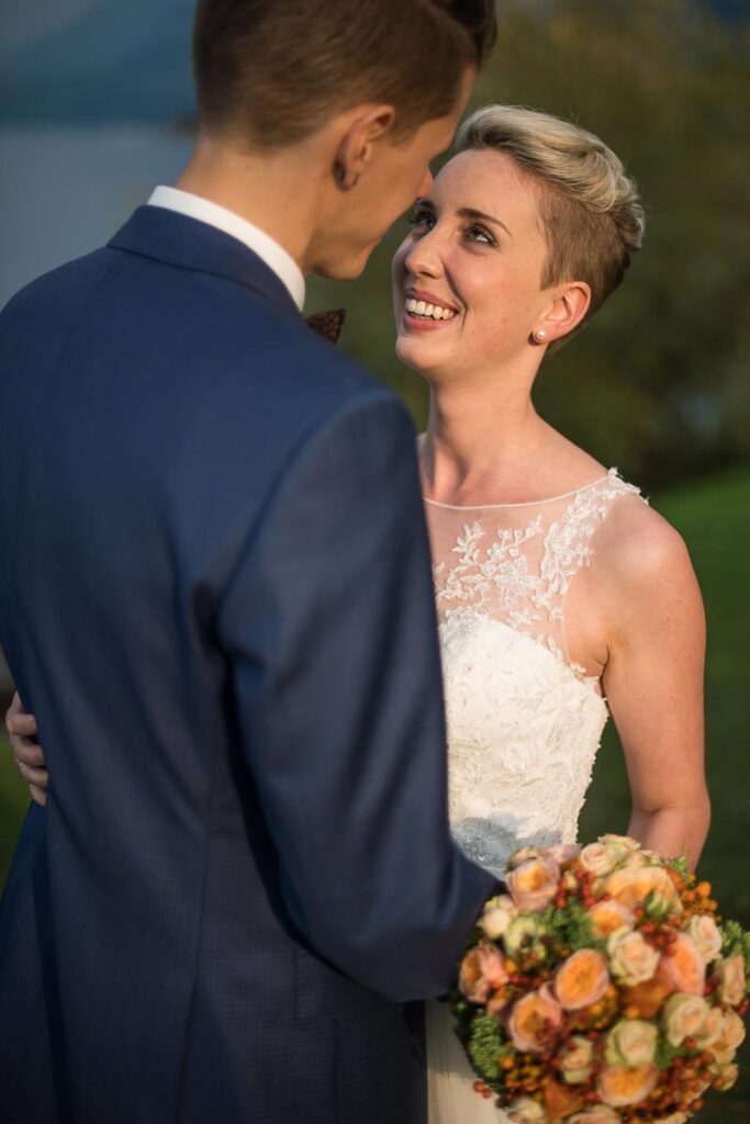 Hochzeit im Höfli in Stans mit anschliessendem Apero Fotoshooting mit Brautpaar in Buochs im Neuseeland Hochzeitsfest in Beckenried Hochzeitsfotograf Nidwalden