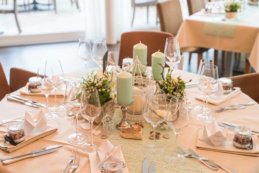 Hochzeit im Höfli in Stans mit anschliessendem Apero Fotoshooting mit Brautpaar in Buochs im Neuseeland Hochzeitsfest in Beckenried Hochzeitsfotograf Nidwalden