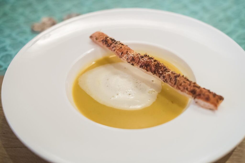 Hochzeit im Höfli in Stans mit anschliessendem Apero Fotoshooting mit Brautpaar in Buochs im Neuseeland Hochzeitsfest in Beckenried Hochzeitsfotograf Nidwalden