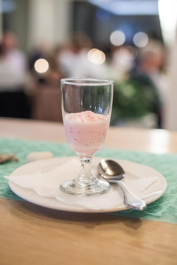 Hochzeit im Höfli in Stans mit anschliessendem Apero Fotoshooting mit Brautpaar in Buochs im Neuseeland Hochzeitsfest in Beckenried Hochzeitsfotograf Nidwalden
