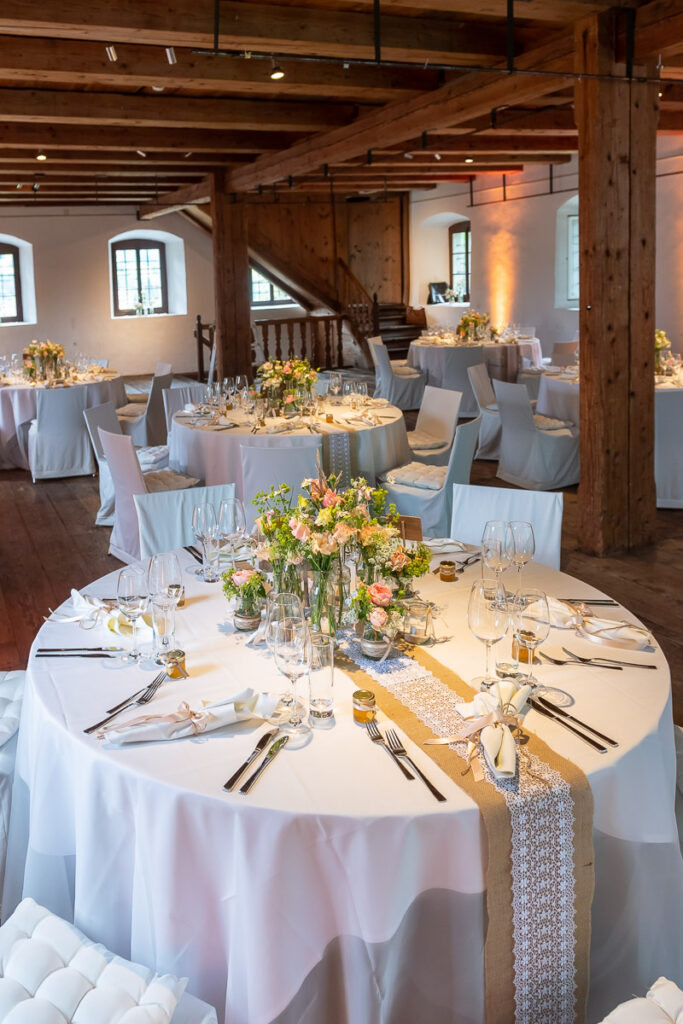 Hochzeit Haus am See Hochzeit in Kastanienbaum im Haus am See Hochzeitsfotoraf Luzern