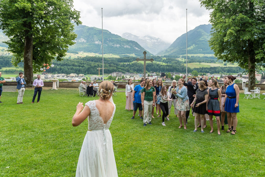 Hochzeit Haus am See Hochzeit in Kastanienbaum im Haus am See Hochzeitsfotoraf Luzern
