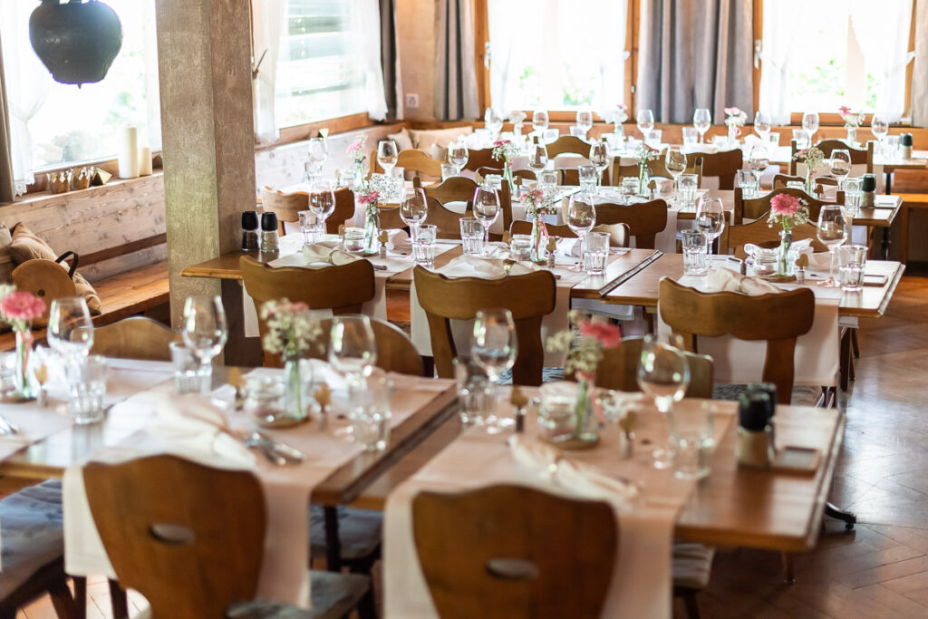 Trauung im Höfli in Stans Hochzeitsfest in Lungern Obwalden Hochzeitsfotograf Obwalden Hochzeitsfotograf Nidwalden