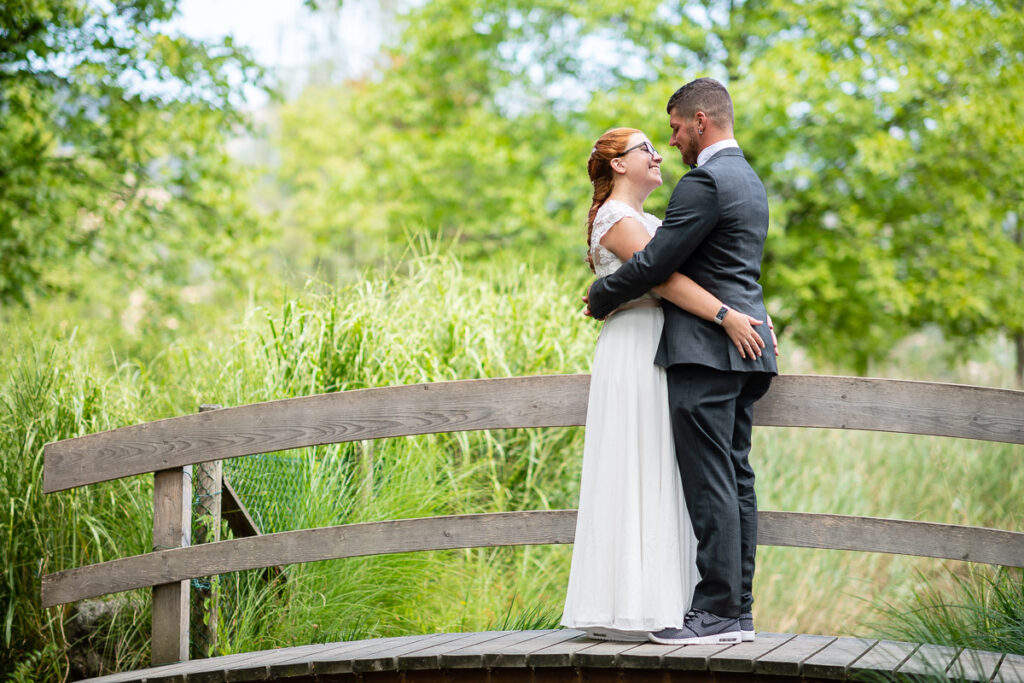 Standesamtliche Hochzeit in Stansstad Hochzeitsshooting im Aawasseregg in Buochs und kirchliche Trauung in St Jost Kapelle in Ennetbürgen