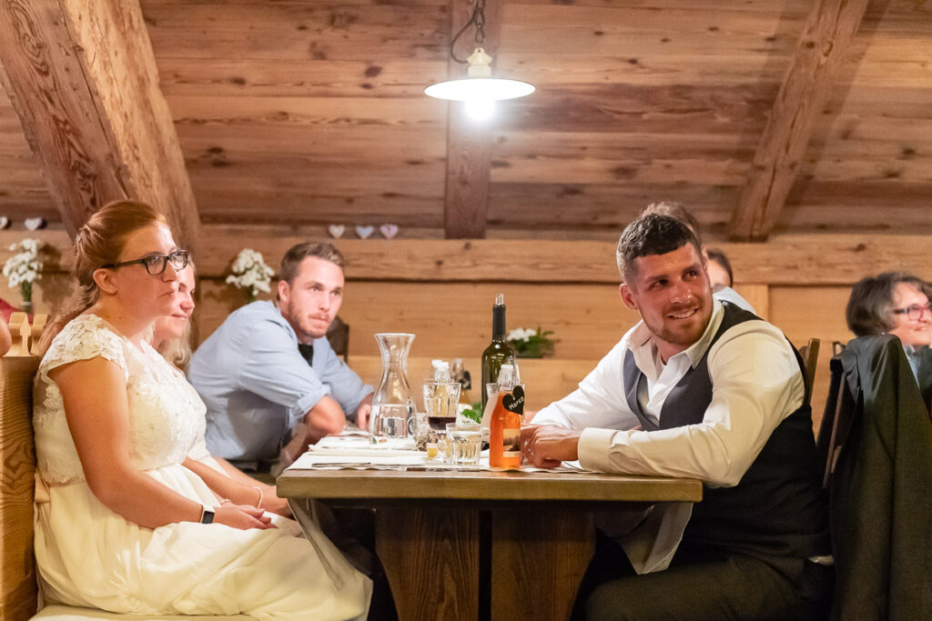 Standesamtliche Hochzeit in Stansstad Hochzeitsshooting im Aawasseregg in Buochs und kirchliche Trauung in St Jost Kapelle in Ennetbürgen