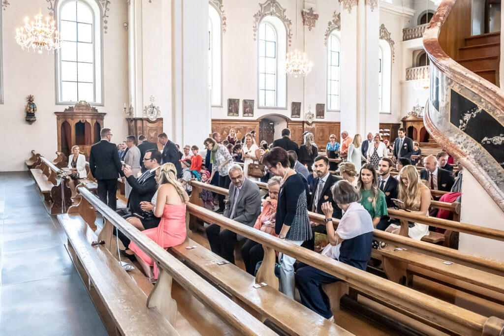 Hochzeit Obwalden Hochzeitsfotograf Zentralschweiz Hochzeitspaar Braut Bräutigam Landenberg Sarnen