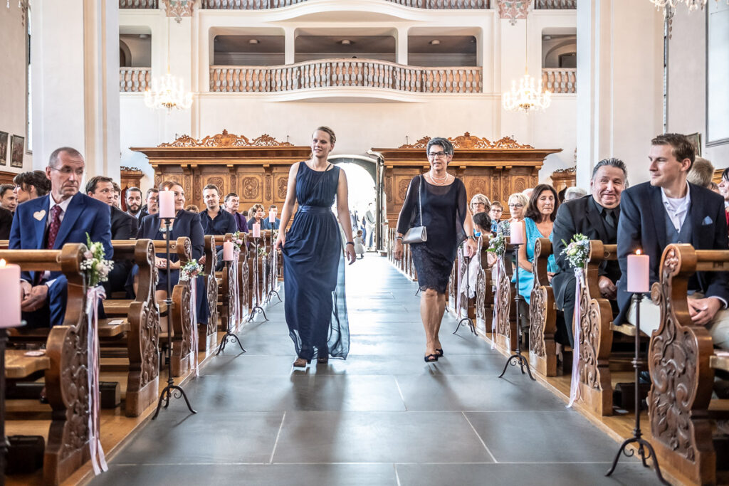 Hochzeit Obwalden Hochzeitsfotograf Zentralschweiz Hochzeitspaar Braut Bräutigam Landenberg Sarnen