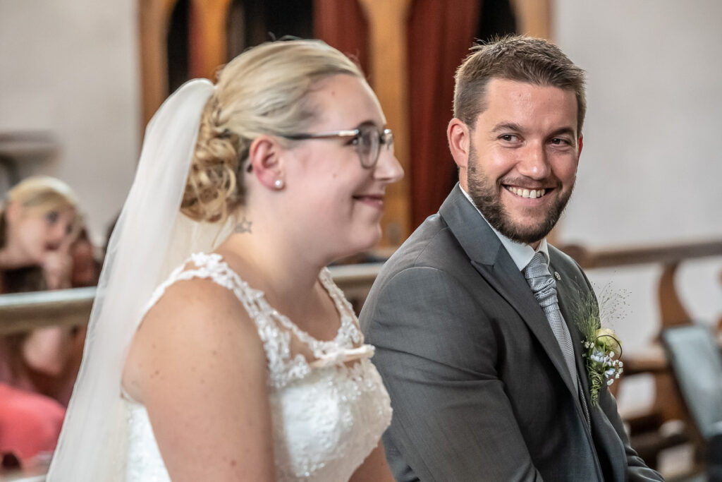 Hochzeit Obwalden Hochzeitsfotograf Zentralschweiz Hochzeitspaar Braut Bräutigam Landenberg Sarnen