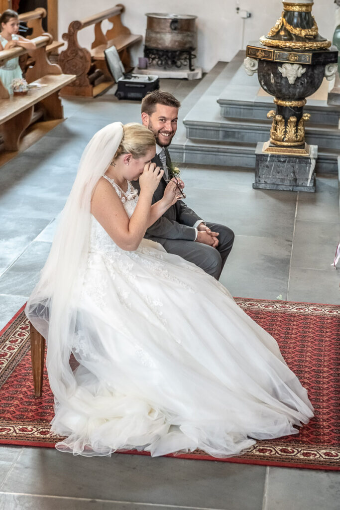 Hochzeit Obwalden Hochzeitsfotograf Zentralschweiz Hochzeitspaar Braut Bräutigam Landenberg Sarnen
