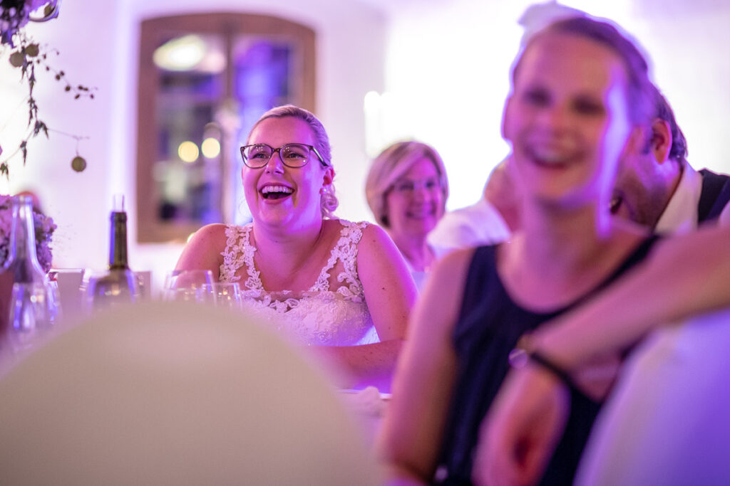 Hochzeit Obwalden Hochzeitsfotograf Zentralschweiz Hochzeitspaar Braut Bräutigam Landenberg Sarnen