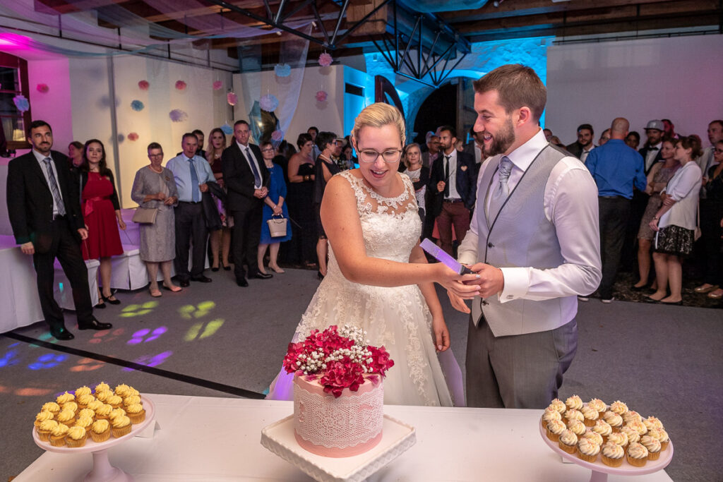 Hochzeit Obwalden Hochzeitsfotograf Zentralschweiz Hochzeitspaar Braut Bräutigam Landenberg Sarnen