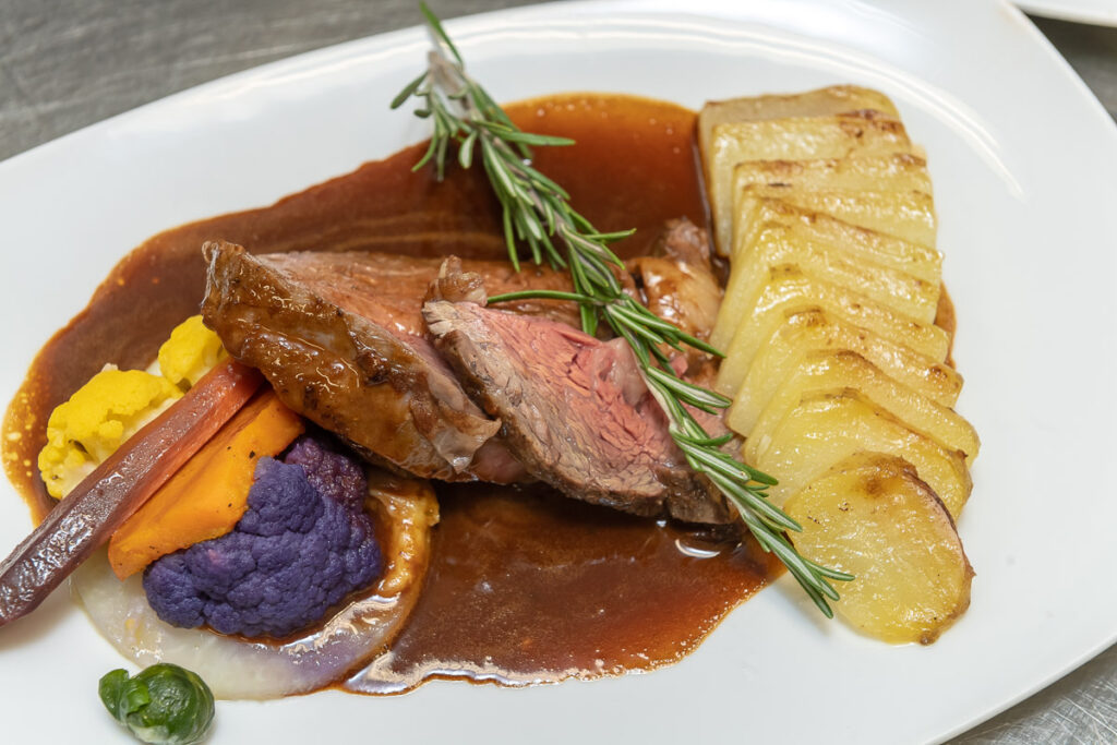 Hochzeit Obwalden Paxomontana Flüeli Ranft Hochzeitsfotograf Hochzeitsfeier Hochzeitspaar Hochzeitstag Sachseln Hochzeitsfotograf Obwalden