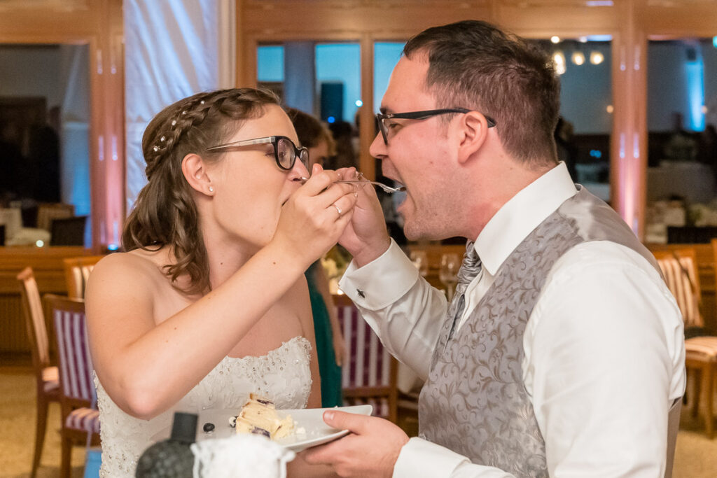 Hochzeit Obwalden Paxomontana Flüeli Ranft Hochzeitsfotograf Hochzeitsfeier Hochzeitspaar Hochzeitstag Sachseln Hochzeitsfotograf Obwalden