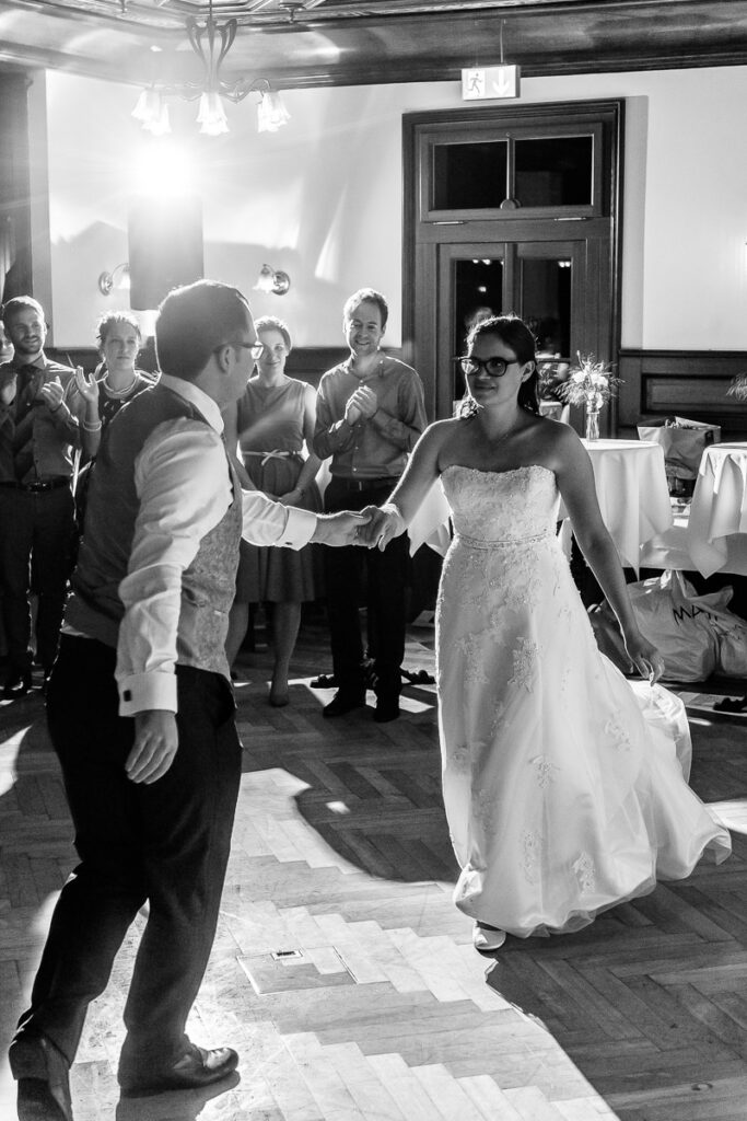 Hochzeit Obwalden Paxomontana Flüeli Ranft Hochzeitsfotograf Hochzeitsfeier Hochzeitspaar Hochzeitstag Sachseln Hochzeitsfotograf Obwalden