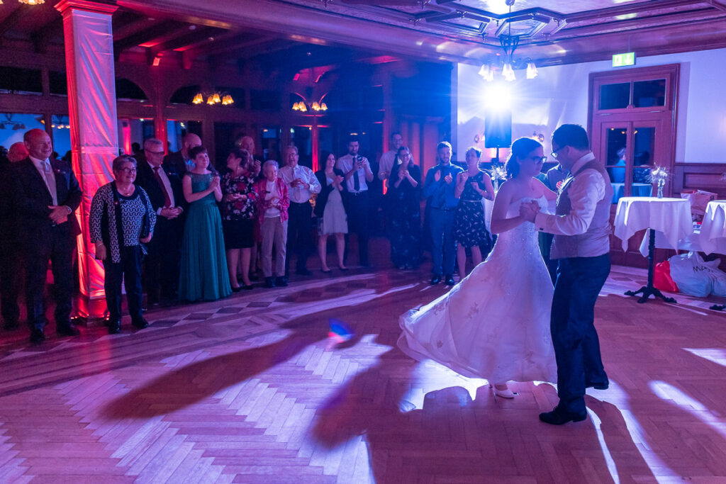 Hochzeit Obwalden Paxomontana Flüeli Ranft Hochzeitsfotograf Hochzeitsfeier Hochzeitspaar Hochzeitstag Sachseln Hochzeitsfotograf Obwalden