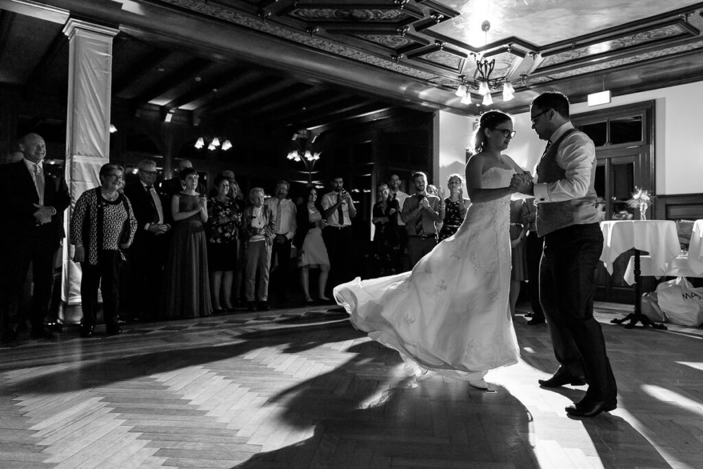 Hochzeit Obwalden Paxomontana Flüeli Ranft Hochzeitsfotograf Hochzeitsfeier Hochzeitspaar Hochzeitstag Sachseln Hochzeitsfotograf Obwalden