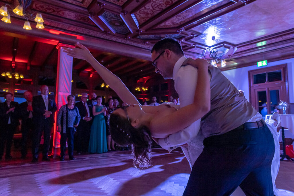 Hochzeit Obwalden Paxomontana Flüeli Ranft Hochzeitsfotograf Hochzeitsfeier Hochzeitspaar Hochzeitstag Sachseln Hochzeitsfotograf Obwalden