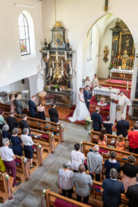 Hochzeit in Ennetmoos Hochzeitsfeier in Flora Alpina in Vitznau Hochzeitsfotograf Luzern Hochzeitsfotograf Nidwalden