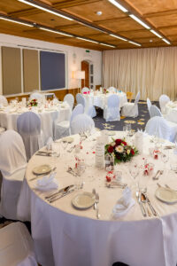 Hochzeit in Ennetmoos Hochzeitsfeier in Flora Alpina in Vitznau Hochzeitsfotograf Luzern Hochzeitsfotograf Nidwalden