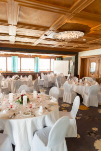 Hochzeit in Ennetmoos Hochzeitsfeier in Flora Alpina in Vitznau Hochzeitsfotograf Luzern Hochzeitsfotograf Nidwalden