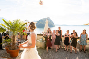 Hochzeit in Ennetmoos Hochzeitsfeier in Flora Alpina in Vitznau Hochzeitsfotograf Luzern Hochzeitsfotograf Nidwalden