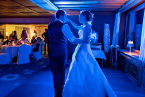 Hochzeit in Ennetmoos Hochzeitsfeier in Flora Alpina in Vitznau Hochzeitsfotograf Luzern Hochzeitsfotograf Nidwalden