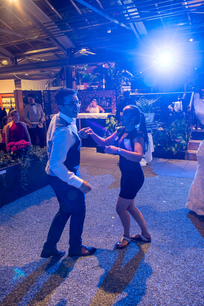 Hochzeitsfest im Heini Luzern Hochzeit Standesamt in Sarnen Hochzeitsshooting Dreilindenpark Luzern Hochzeitsfeier Heini AG Luzern Hochzeitsfotograf Luzern Hochzeitsfotograf Obwalden