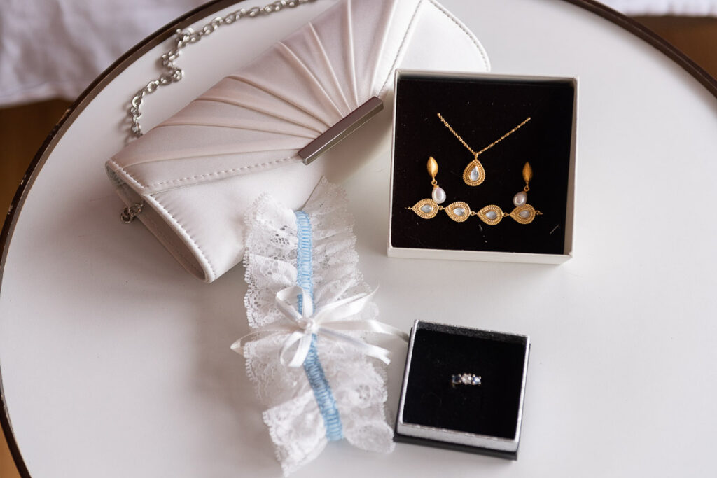 Hochzeit in der Kappelle Sankt NIklausen in Obwalden Hochzeitsfest im Wilerbädli in Wilen Obwalden Hochzeitsfotograf Obwalden