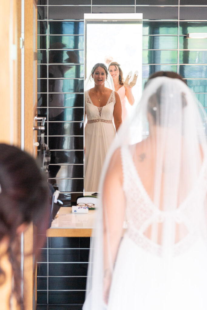 Hochzeit in der Kappelle Sankt NIklausen in Obwalden Hochzeitsfest im Wilerbädli in Wilen Obwalden Hochzeitsfotograf Obwalden