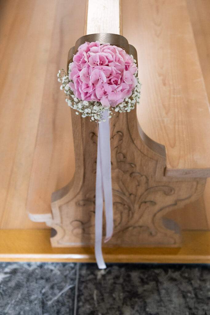 Hochzeit in der Kappelle Sankt NIklausen in Obwalden Hochzeitsfest im Wilerbädli in Wilen Obwalden Hochzeitsfotograf Obwalden