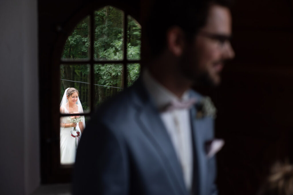 Hochzeit in der Kappelle Sankt NIklausen in Obwalden Hochzeitsfest im Wilerbädli in Wilen Obwalden Hochzeitsfotograf Obwalden