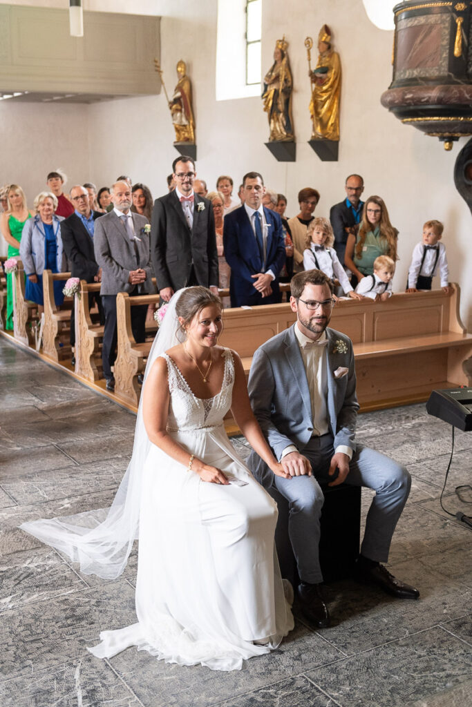 Hochzeit in der Kappelle Sankt NIklausen in Obwalden Hochzeitsfest im Wilerbädli in Wilen Obwalden Hochzeitsfotograf Obwalden
