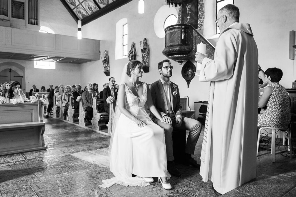 Hochzeit in der Kappelle Sankt NIklausen in Obwalden Hochzeitsfest im Wilerbädli in Wilen Obwalden Hochzeitsfotograf Obwalden