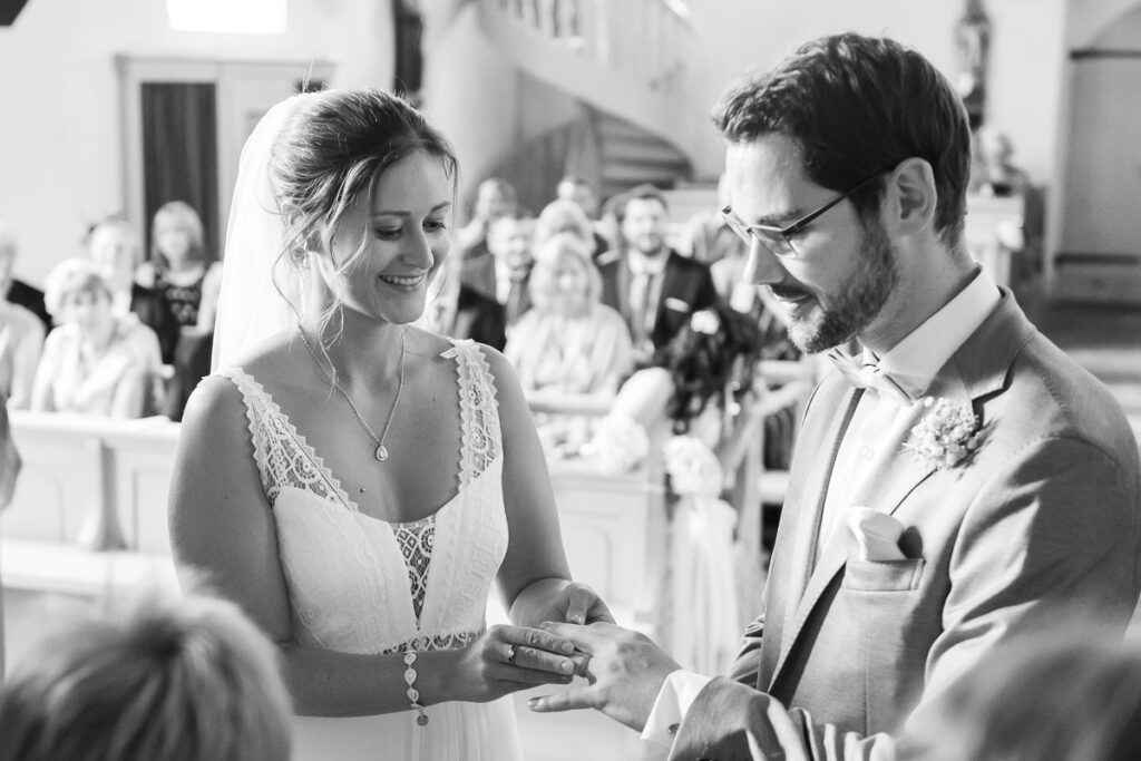 Hochzeit in der Kappelle Sankt NIklausen in Obwalden Hochzeitsfest im Wilerbädli in Wilen Obwalden Hochzeitsfotograf Obwalden