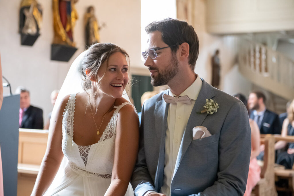 Hochzeit in der Kappelle Sankt NIklausen in Obwalden Hochzeitsfest im Wilerbädli in Wilen Obwalden Hochzeitsfotograf Obwalden
