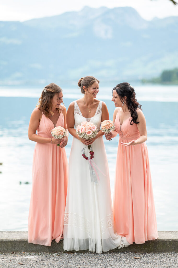 Hochzeit in der Kappelle Sankt NIklausen in Obwalden Hochzeitsfest im Wilerbädli in Wilen Obwalden Hochzeitsfotograf Obwalden