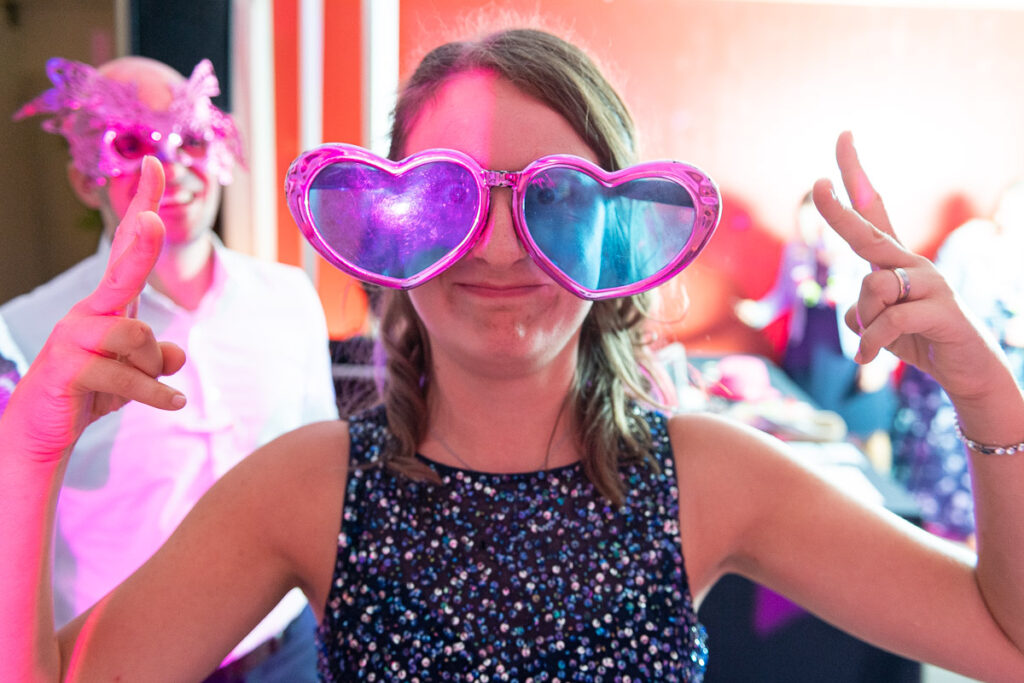 Hochzeit in der Kappelle Sankt NIklausen in Obwalden Hochzeitsfest im Wilerbädli in Wilen Obwalden Hochzeitsfotograf Obwalden