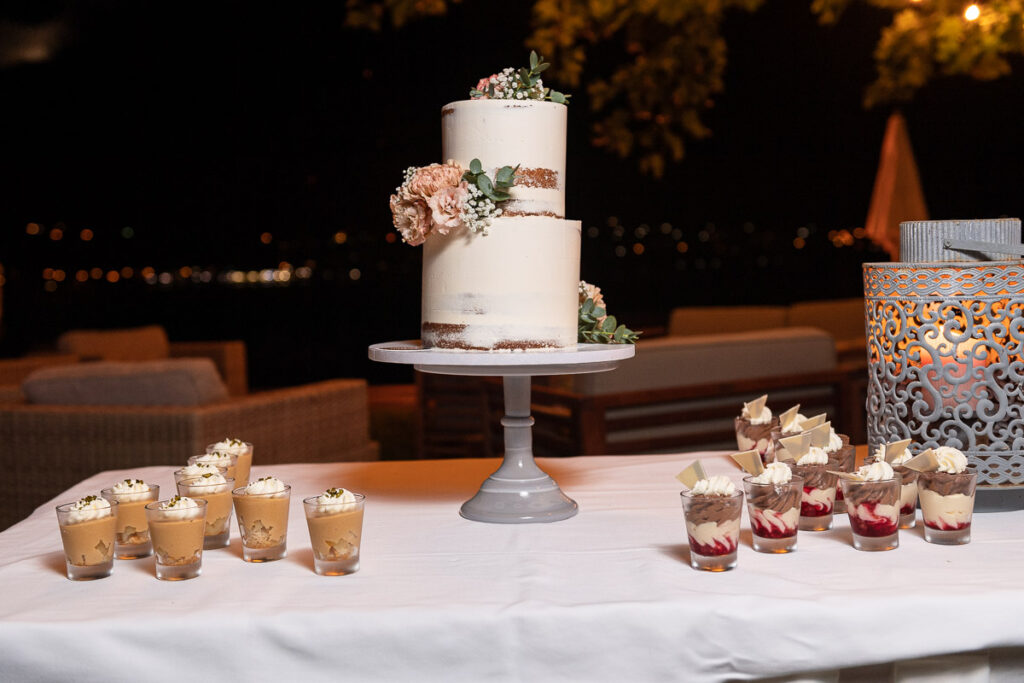 Hochzeit in der Kappelle Sankt NIklausen in Obwalden Hochzeitsfest im Wilerbädli in Wilen Obwalden Hochzeitsfotograf Obwalden