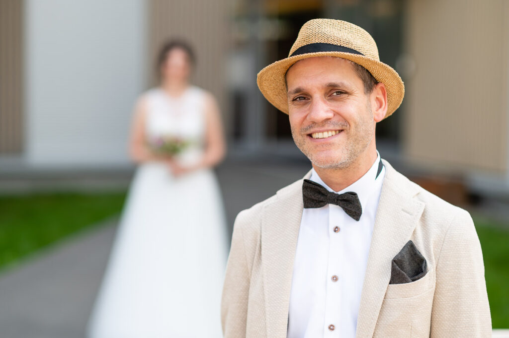 Hochzeit-Uri-Lodge–Seedorf Hochzeit in St Martin Kirche in Altdorf Hochzeitsfeier in Company Lodge Seedorf Fotoshooting im Schloss A Pro und Seedorf Hochzeitsfotograf Uri