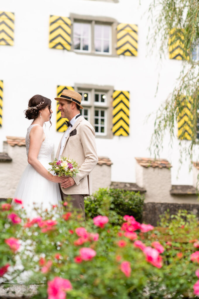 Hochzeit-Uri-Lodge–Seedorf Hochzeit in St Martin Kirche in Altdorf Hochzeitsfeier in Company Lodge Seedorf Fotoshooting im Schloss A Pro und Seedorf Hochzeitsfotograf Uri